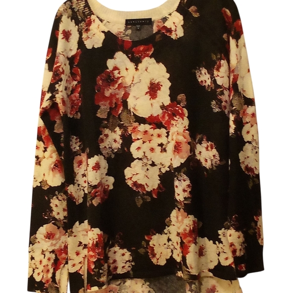 Sanctuary -NWOT Hunter Green Sweater W/Floral Print, Long Sleeves, Round Neck, - Picture 2 of 10